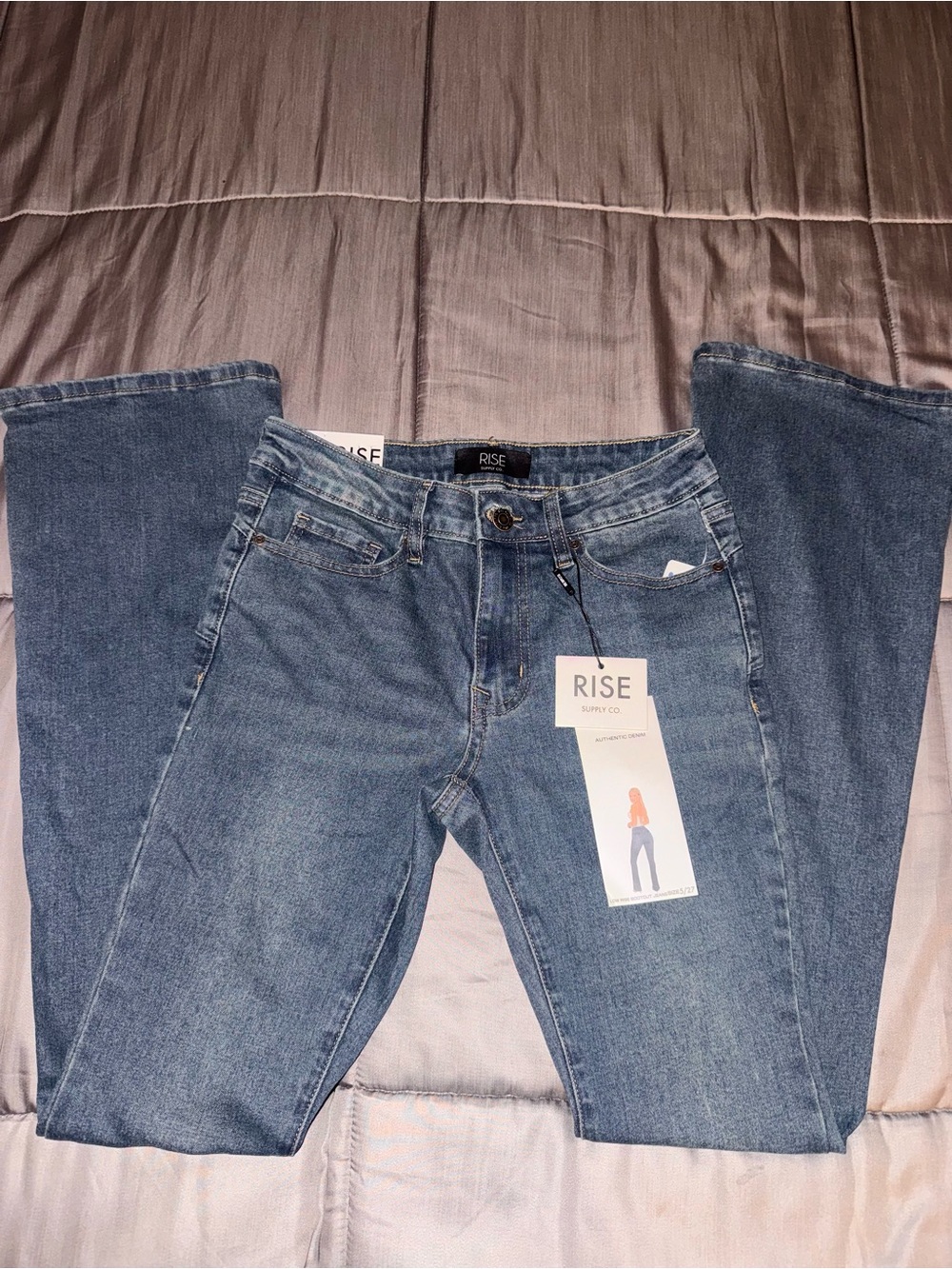 Rise Women's Blue Denim Jeans size 5 (fits like a 3) new